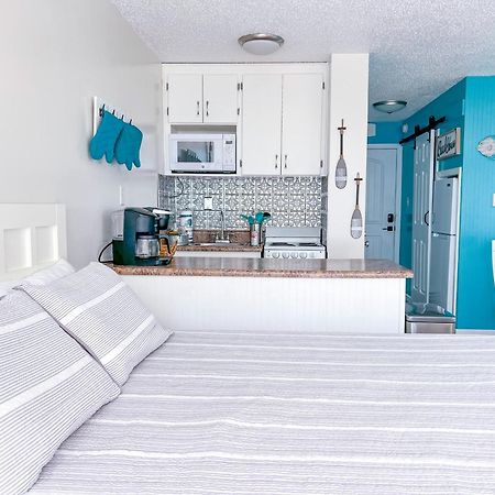 Beachfront Studio - Perfect Location - Free Beach Chairs Panama City Beach Extérieur photo
